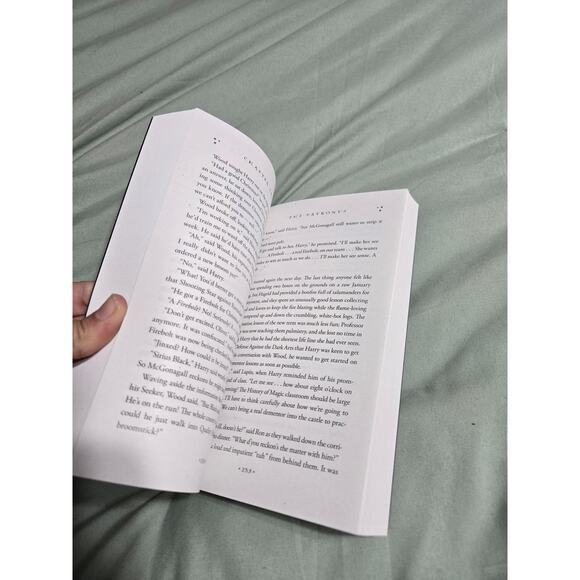 Harry potter and the prisoner of Azkaban paperback book - Picture 3 of 6